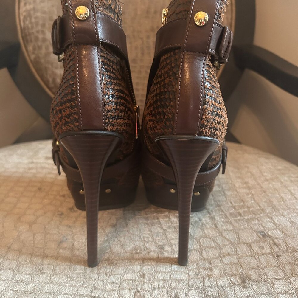 Michael Kors Embossed Python Ankle Boots- Size 9m - image 6